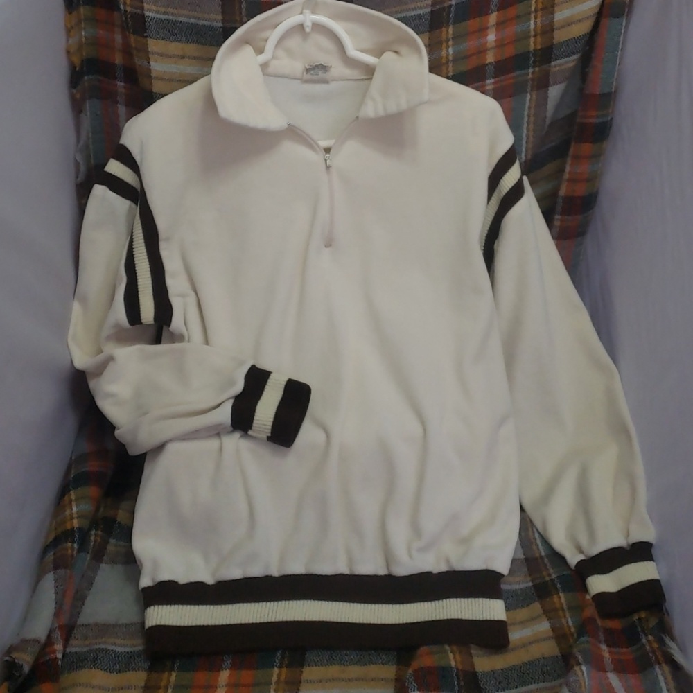 Vintage womens medium, collar sweatshirt